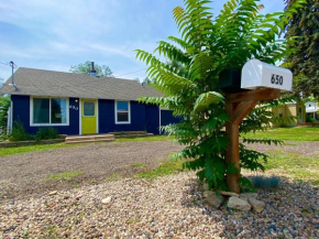 Adorable Bungalow Near Downtown Loveland!